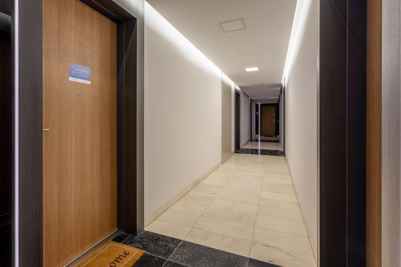 Ambria Sun Towers Apartament