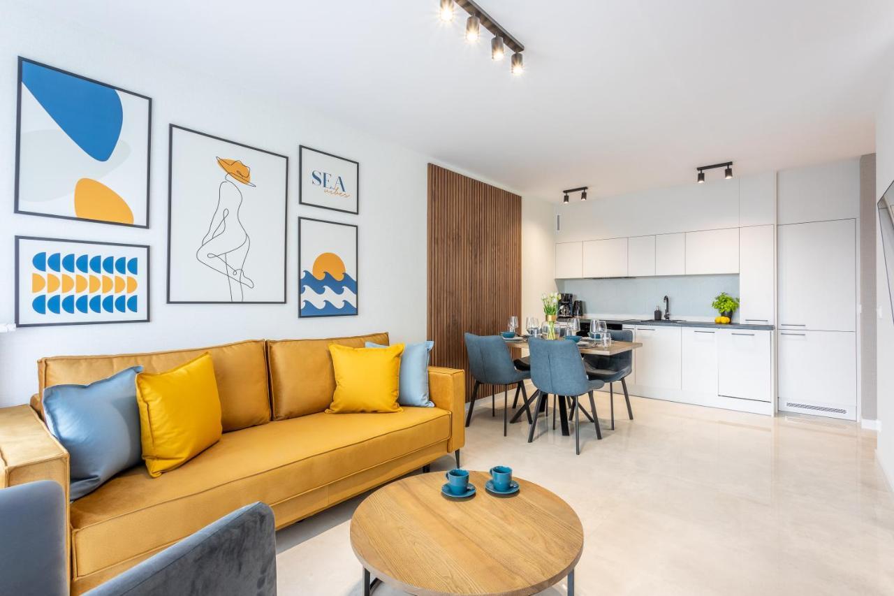 Ambria Sun Towers Apartament